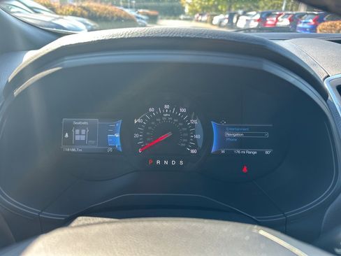 Used 2022 Ford Edge ST image 31