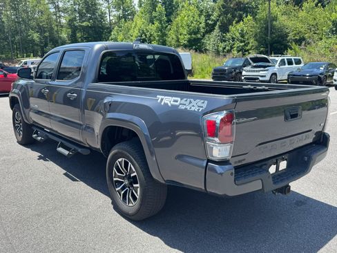 Used 2021 Toyota Tacoma TRD Sport w/ TRD Premium Sport Package AWD/4WD image 7