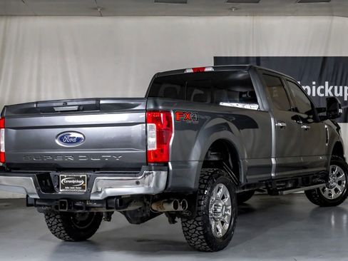 Used 2019 Ford F350 Lariat w/ Chrome Package image 8