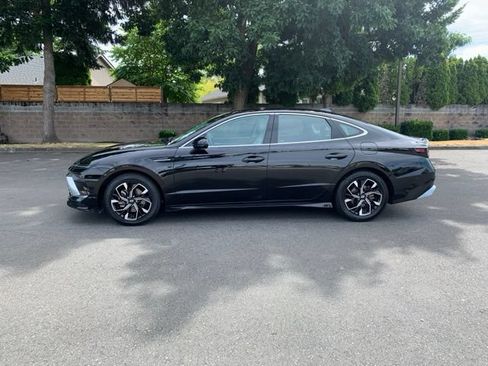Certified 2024 Hyundai Sonata SEL FWD image 2