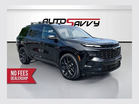 Used 2025 Chevrolet Traverse RS w/ LPO, Floor Liner Package AWD/4WD image 1