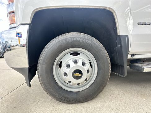 Used 2018 Chevrolet Silverado 3500 W/T w/ WT Convenience Package AWD/4WD image 34