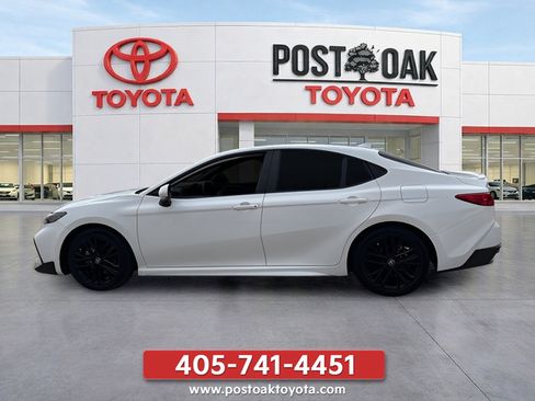 Used 2025 Toyota Camry SE w/ Multimedia Upgrade Package FWD image 7