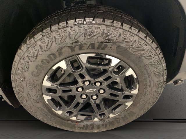 New 2027 Chevrolet Traverse Z71 w/ Enhanced Driving Package AWD/4WD image 14