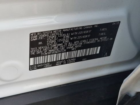 Certified 2025 Toyota RAV4 XLE FWD image 26
