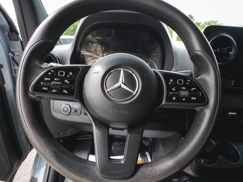Used 2024 Mercedes-Benz Sprinter 2500 image 16