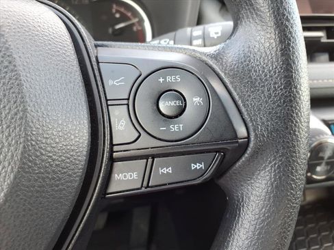 Used 2024 Toyota RAV4 XLE image 16