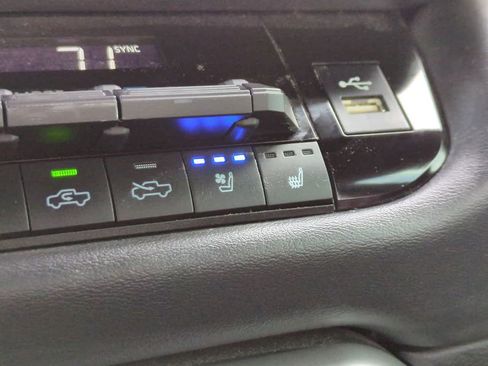 Used 2024 Toyota Tundra Platinum image 22