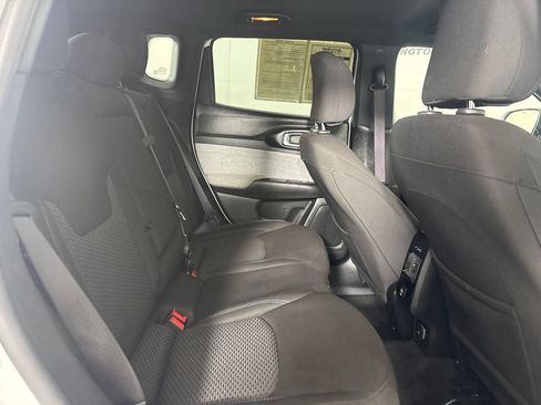 Used 2023 Jeep Compass Sport AWD/4WD image 24
