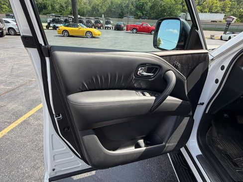 Used 2022 Nissan Armada Platinum w/ Captain's Chairs Package AWD/4WD image 13
