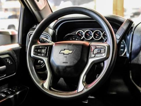 Used 2021 Chevrolet Silverado 2500 Custom w/ Custom Value Package image 15