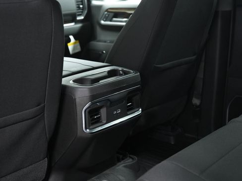 New 2026 GMC Sierra 1500 Elevation image 17