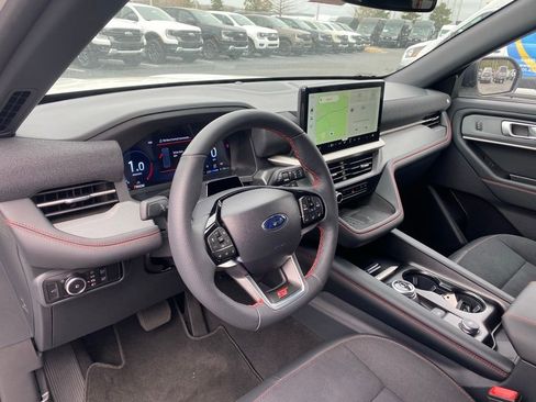 New 2025 Ford Explorer ST image 12