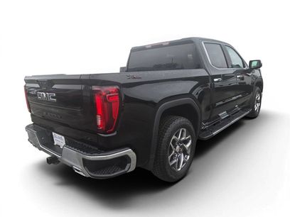 New 2026 GMC Sierra 1500 SLT w/ SLT Premium Package