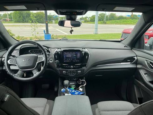 Used 2023 Chevrolet Traverse LT w/ Midnight/Sport Edition AWD/4WD image 5