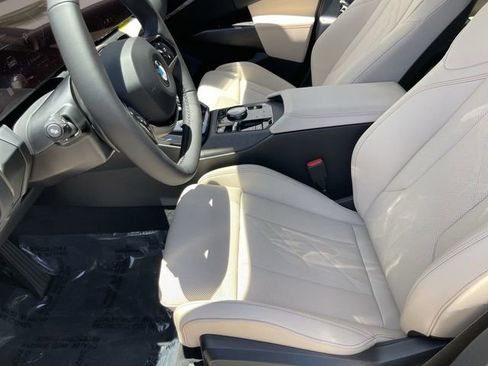 Used 2025 BMW X3 xDrive30i w/ Premium Package image 19