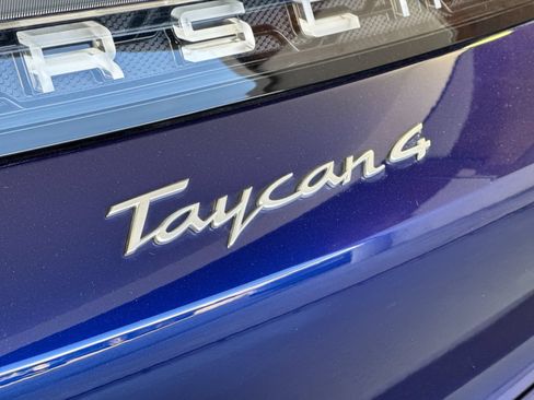 Certified 2024 Porsche Taycan 4 Cross Turismo AWD/4WD image 33