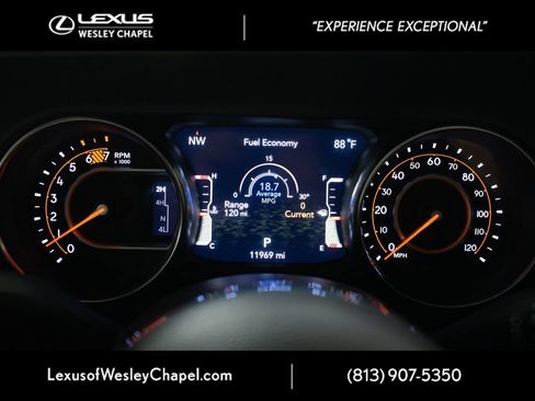 Used 2023 Jeep Wrangler Unlimited Sahara AWD/4WD image 19