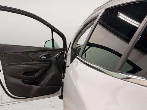 Used 2020 Buick Encore Preferred FWD image 14