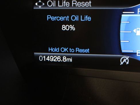 Used 2019 Ford Fusion SE image 24