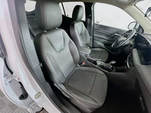 Used 2025 Buick Encore GX Preferred FWD image 30