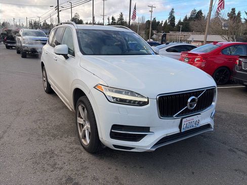 Used 2016 Volvo XC90 T8 Momentum w/ Vision Package image 6
