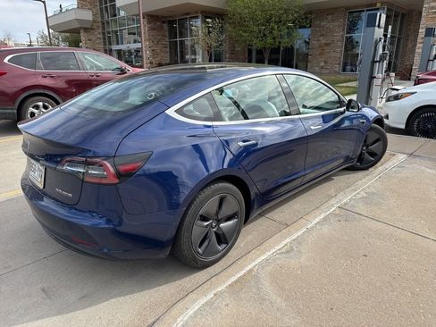 Used 2018 Tesla Model 3 Long Range image 3