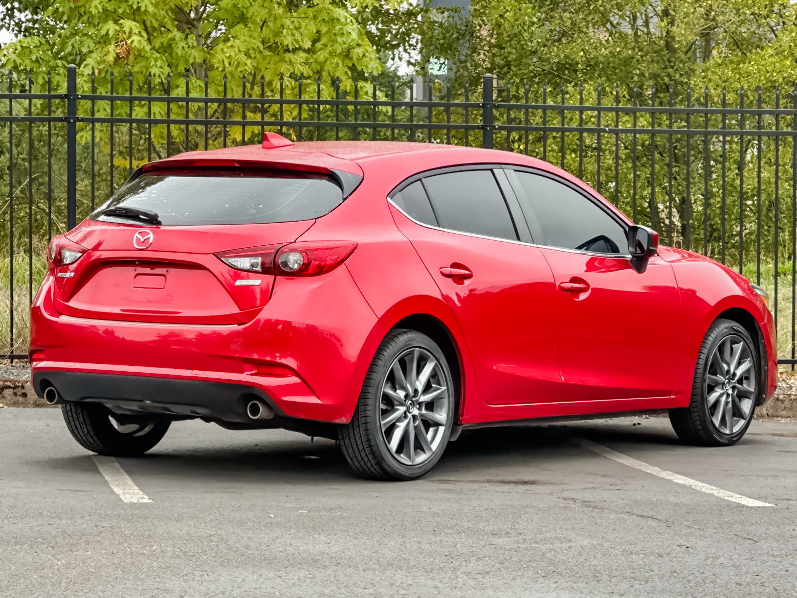 Used 2018 MAZDA MAZDA3 Touring FWD image 4