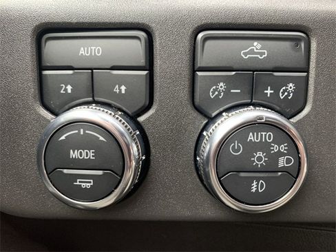 Used 2024 GMC Sierra 1500 Elevation image 17