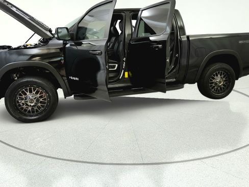 Used 2022 RAM 1500 Laramie w/ Sport Appearance Package AWD/4WD image 11