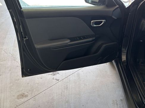 Used 2025 Kia K4 LXS image 18