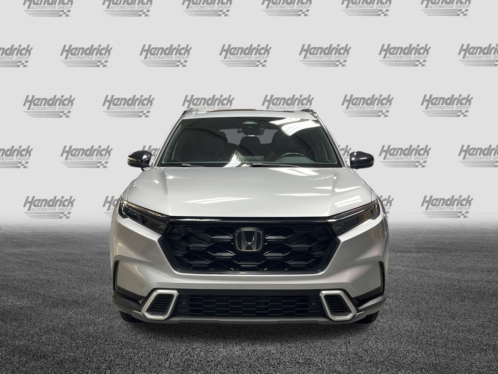 Used 2023 Honda CR-V Sport Touring image 3
