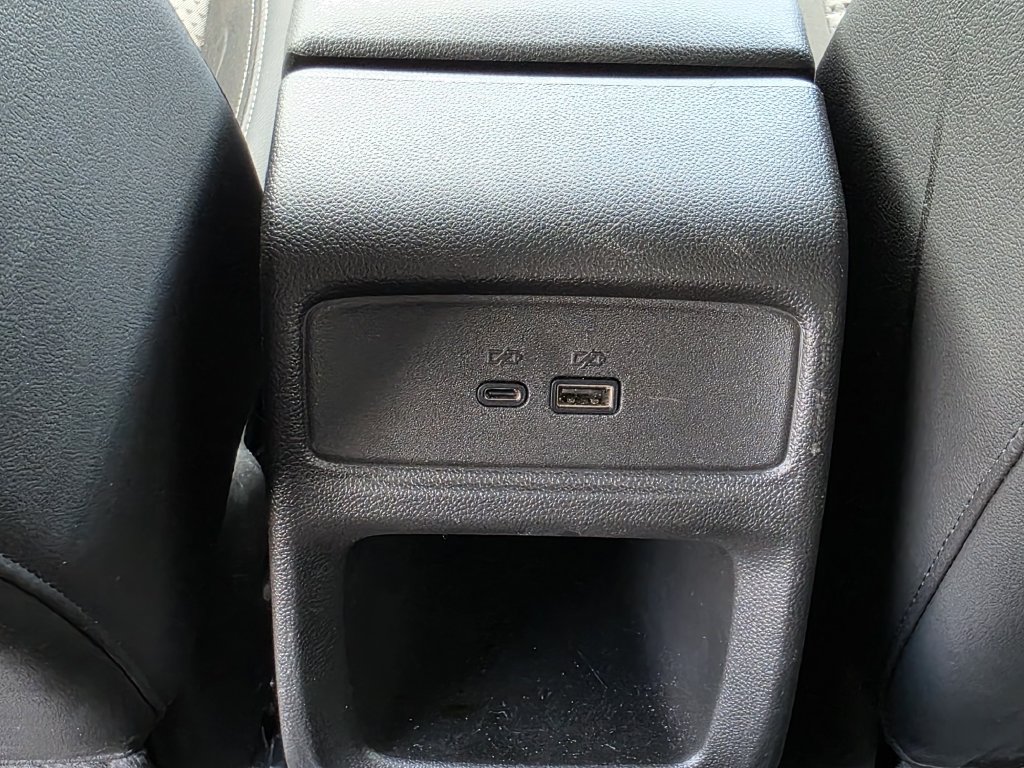 Used 2025 Chevrolet Trax LT FWD image 16