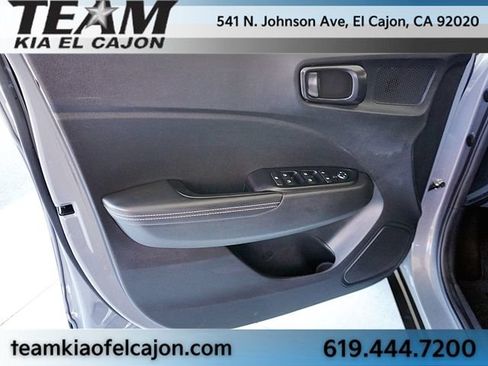 Used 2022 Hyundai Venue Limited w/ Cargo Package FWD image 22