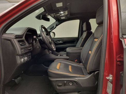 Used 2023 GMC Yukon XL AT4 w/ Technology Package AWD/4WD image 5