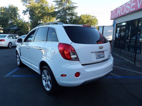 Used 2015 Chevrolet Captiva Sport LTZ FWD image 4