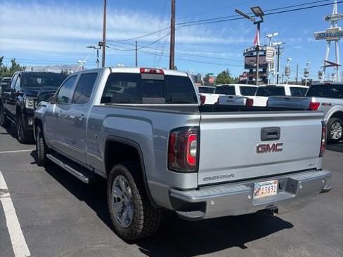 Used 2018 GMC Sierra 1500 SLT AWD/4WD image 8