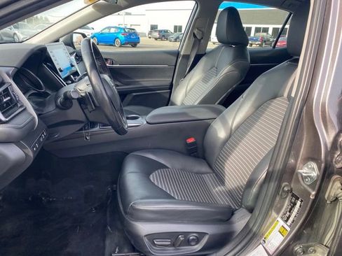 Used 2023 Toyota Camry SE image 36
