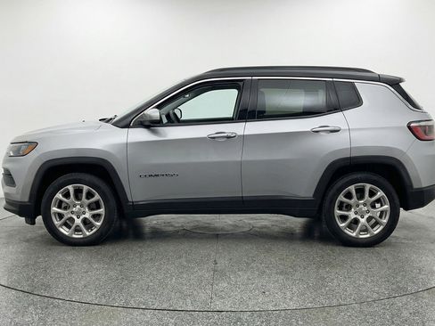 Used 2025 Jeep Compass Limited AWD/4WD image 5
