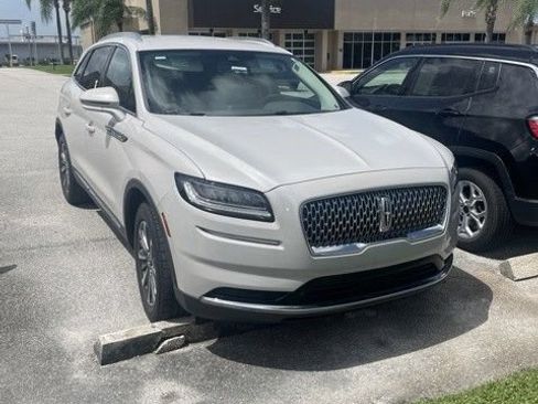 Used 2023 Lincoln Nautilus FWD w/ Premium Package image 2
