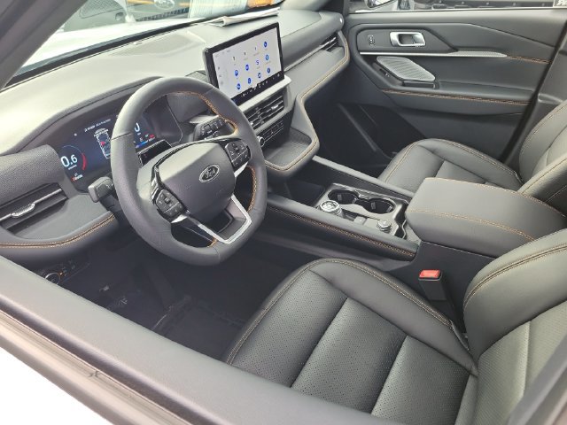 Used 2026 Ford Explorer Tremor w/ Tremor Ultimate Package AWD/4WD image 3