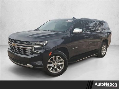 Used 2023 Chevrolet Suburban Premier image 1