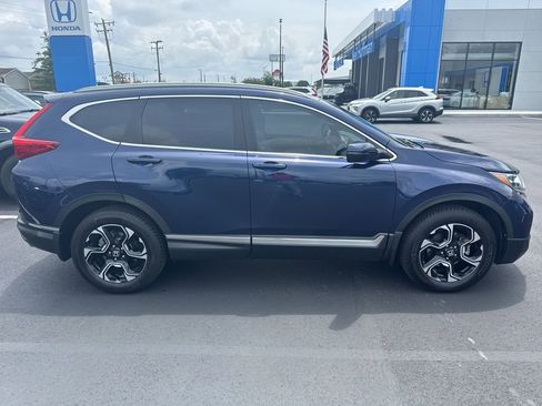 Used 2019 Honda CR-V Touring image 2