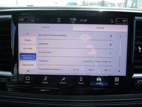 New 2026 Chrysler Pacifica Select FWD image 22
