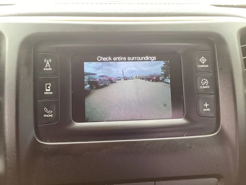 Used 2015 Jeep Cherokee Latitude AWD/4WD image 34