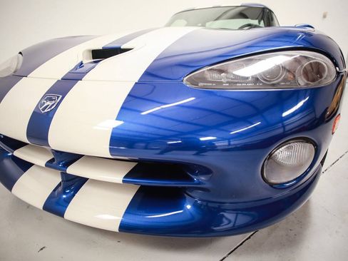 Used 1996 Dodge Viper GTS RWD image 11