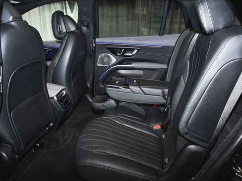 Used 2023 Mercedes-Benz EQS 450+ 4MATIC SUV w/ Pinnacle Trim Package image 57
