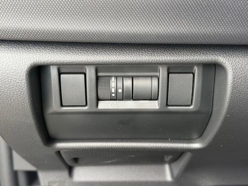 Certified 2025 Subaru Forester Premium AWD/4WD image 9