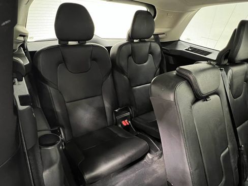 Used 2020 Volvo XC90 T6 Momentum AWD/4WD image 36