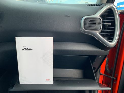 Used 2021 Kia Soul LX image 31